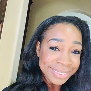 Meet your Posher, Clarissa